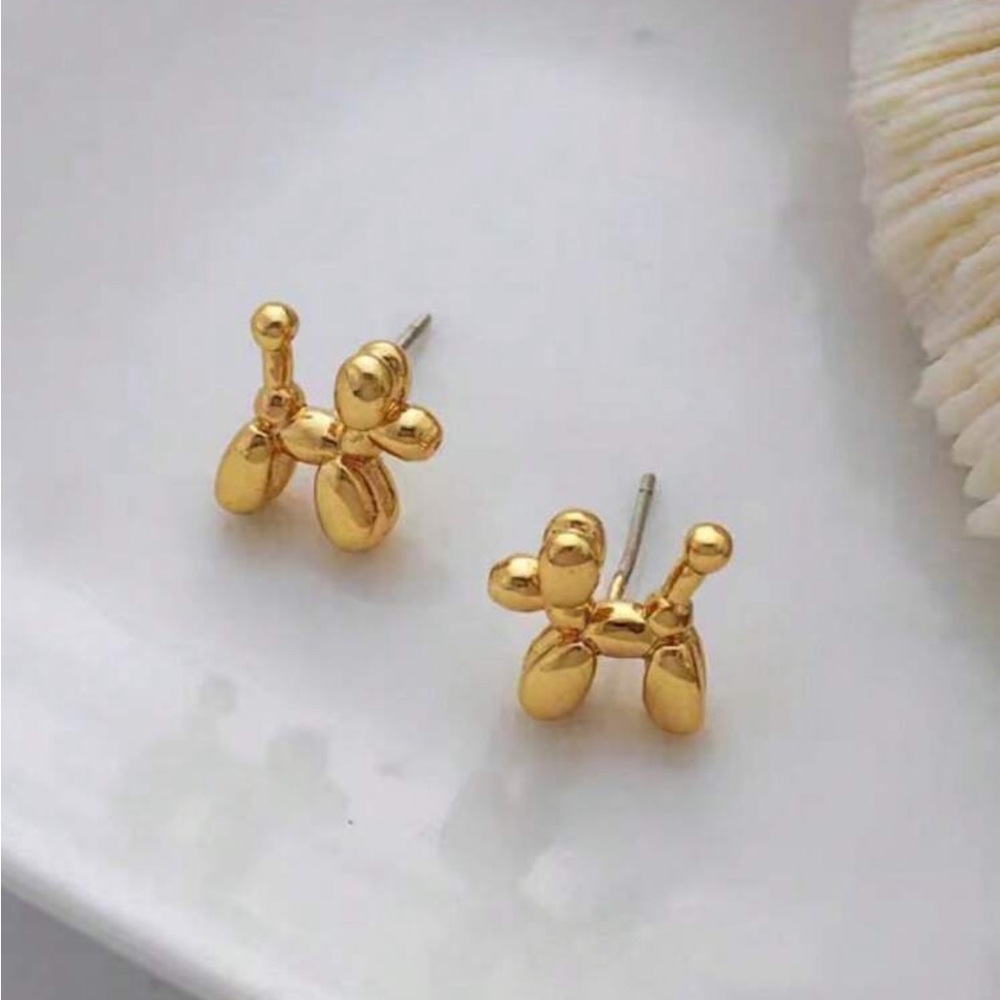 BRAND NEW🐶super cute dainty and artsy dog puppy gold stud earrings